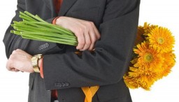 Житель города Кокшетау ради знакомой девушки ограбил цветочный павильон