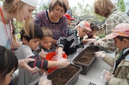 Акмолинские школьники работают над проектом по повышению плодородия земли
