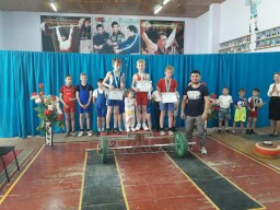 В Кокшетау прошел областной чемпионат по тяжелой атлетике