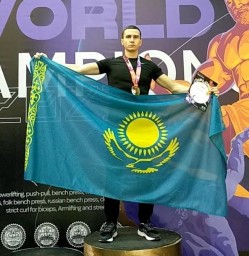 Акмолинец стал чемпионом мира по пауэрлифтингу