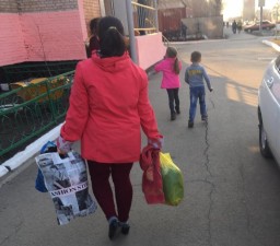 Акмолинские полицейские оказали содействие женщине с двумя детьми, оказавшейся на улице