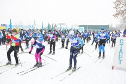 ​Более 700 пар лыж подарили спортивным школам Акмолинской области
