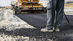 Использовали непригодный грунт: нарушения при строительстве дорог выявили в Акмолинской области