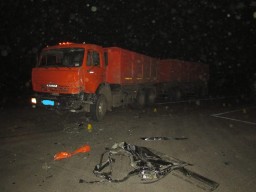 Грузовик столкнулся с иномаркой в Акмолинской области: двое погибших