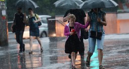 Дожди с грозами ожидаются на большей территории Казахстана в пятницу