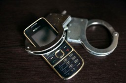 Задержана посетительница поликлиники по подозрению кражи сотового телефона