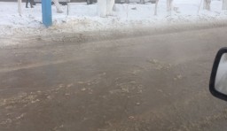 Порыв трассы на улице Темирбекова