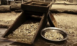 ​В г. Степногорске полицейскими ликвидирован мини-цех по переработке золотосодержащей руды