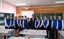 Министр образования и науки Республики Казахстан встретился с Кокшетаускими школьниками