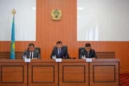 Председатель Акмолинского областного суда провел выездные встречи в районах области