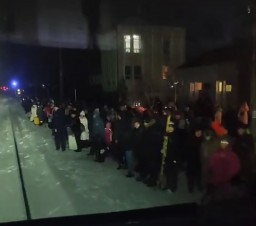 С трассы Кокшетау – Астана эвакуировали пассажирским поездом более 200 человек