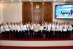 ​Порядка 300 акмолинских полицейских получили награды в честь государственных праздников