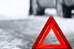 ​Переходившая в неположенном месте бабушка скончалась: полицейские просят пешеходов не нарушать ПДД