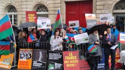 Макрон как Буратино, или Почему Азербайджан озаботился правами человека во Франции?
