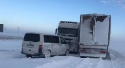 ​В результате массовой аварии на трассе в Акмолинской области 6 человек получили травмы (ВИДЕО)