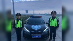 ​Акмолинские полицейские экстренно доставили роженицу в больницу