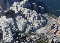 Архитектор и свидетель теракта 9/11 назвал причину обрушения небоскребов