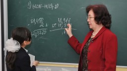 Дату празднования Дня учителя изменили в Казахстане