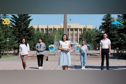 Молодежь Акмолинской области поздравила казахстанцев с Днем столицы