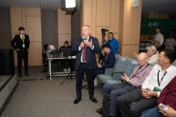 ​«ИИ - помощник, а не тот, что дает списывать»: воркшоп по цифровой трансформации образования