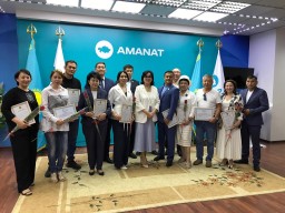 В Акмолинской области наградили активистов кампании по поддержке референдума