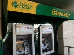 Полицейские задержали двух мужчин за порчу банкоматов в Акмолинской области