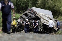 Девять человек погибли в упавшем в ущелье автобусе в Коста-Рике