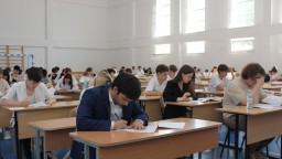 Первый письменный экзамен для учеников 11 классов прошел в Акмолинской области