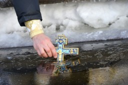 Крещение Господне-2022 в Акмолинской области: купание запрещено, в храм – по 10 человек
