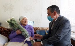 ​Сегодня исполнилось 98 лет ветерану ВОВ Мазуровой Валентине Емельяновне из Кокшетау (ВИДЕО)