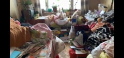 Две машины мусора вывезли из квартиры кокшетауской пенсионерки