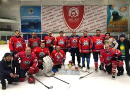 ​В Кокшетау состоялся Открытый турнир Акмолинской области по хоккею с шайбой среди ветеранов