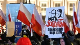 В Польше двух депутатов от бывшей правящей партии ПиС арестовали прямо в президентском дворце