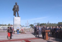 Торжественное открытие памятника первого академика Каныша Сатпаева в Степногорске