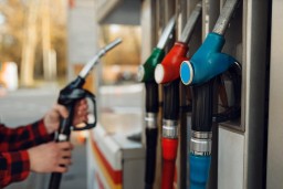 Дизельное топливо подорожало сразу на 16% за год в Казахстане