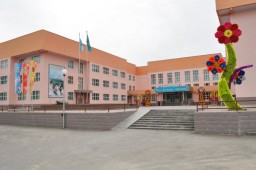 Все 63 выпускника одной из школ Туркестанской области получили гранты