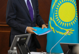 Какая зарплата у акимов областей? Рейтинг самых возрастных и самых молодых чиновников страны