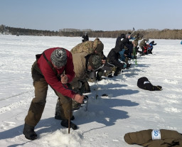 Соревнования, трофеи и экология: в Бурабае прошел фестиваль зимней рыбалки Соревнования, трофеи и экология: в Бурабае прошел фестиваль зимней рыбалки