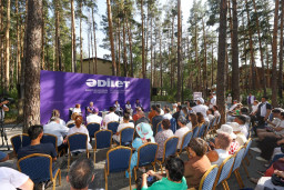 ​&laquo;Әділет&raquo; партиясының штабы Көкшетауда мектептерге жасанды интеллект енгізу мәселесін талқылады