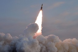Пхеньян вновь запустил баллистические ракеты