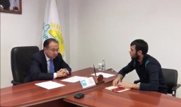 Председатель областного филиала партии «Hұp Отан» провел прием граждан в общественной приемной