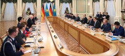 Президенты Казахстана и Германии провели переговоры в расширенном формате