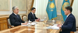 Токаев принял министра юстиции Азамата Ескараева