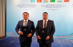 Подписано рамочное соглашение между акиматом Акмолинской области и компанией Dalian Hesheng Holdings