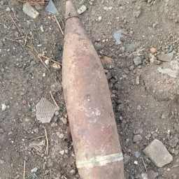 Артиллерийский снаряд нашли на заброшенном полигоне в Ерейментау