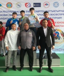 Акмолинец выиграл международный турнир по борьбе на поясах