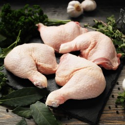 Цены на куриные окорочка снизились на 3,3% в Казахстане