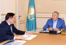 Нурсултан Назарбаев встретился с акимом Акмолинской области