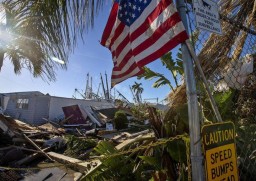 В результате урагана «Иэн» погибли как минимум 85 человек