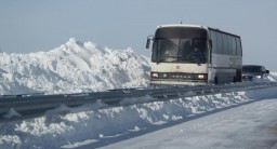 43 гражданина Узбекистана спасли полицейские из снежного плена на трассе "Астана - Петропавловск"